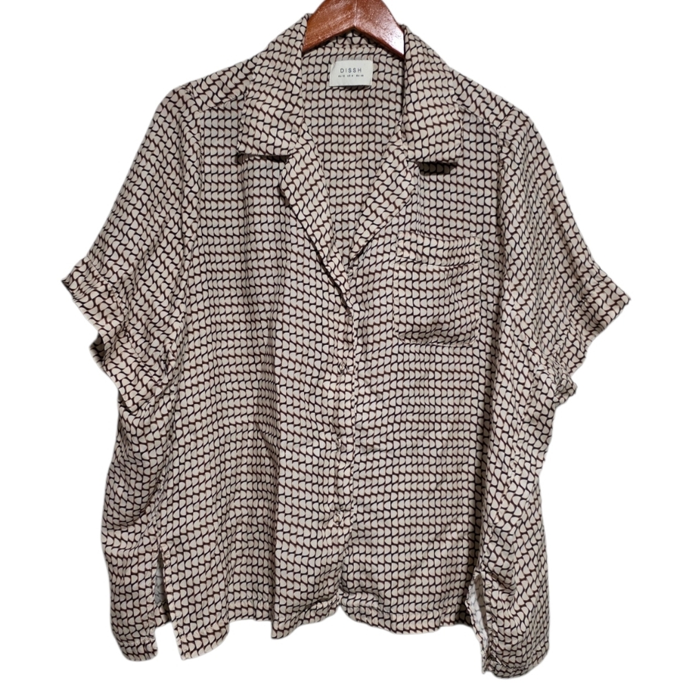 DISSH Short Sleeve Button Down Shirt in Beige Size 8